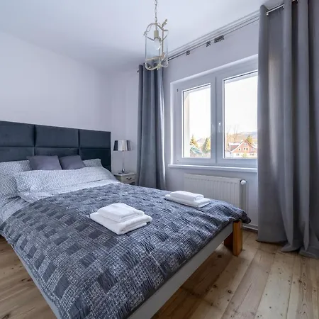 Rosa * שצ'קלארסקה פוראובה